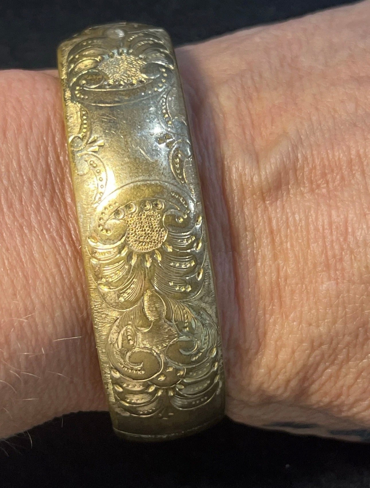 Vintage Victorian Style Gold Filled Floral Etched Bangle Bracelet 12k Signed EMC