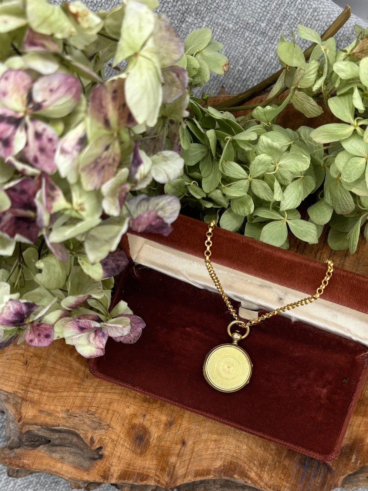 Vintage Victorian Locket pendant