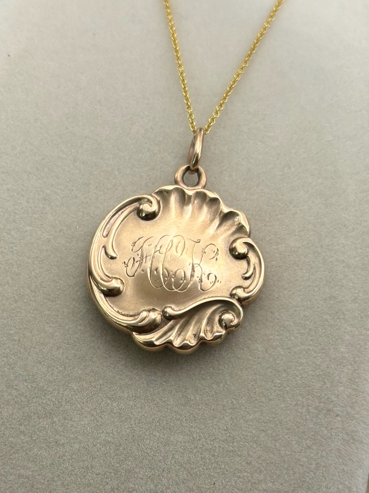 Victorian Locket Pendant Necklace