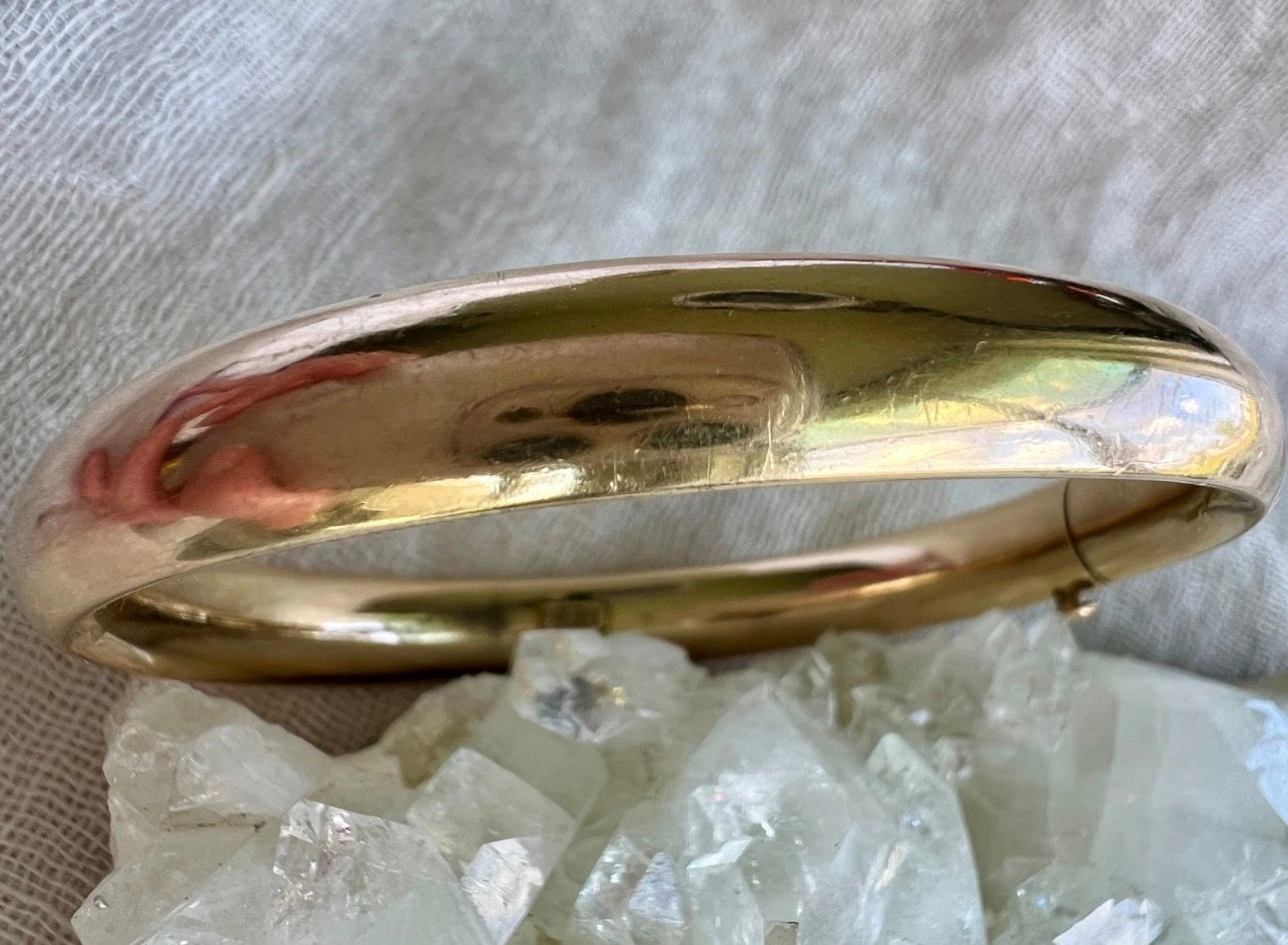 Vintage Winard 12k Gold Filled Hinged Bangle Bracelet