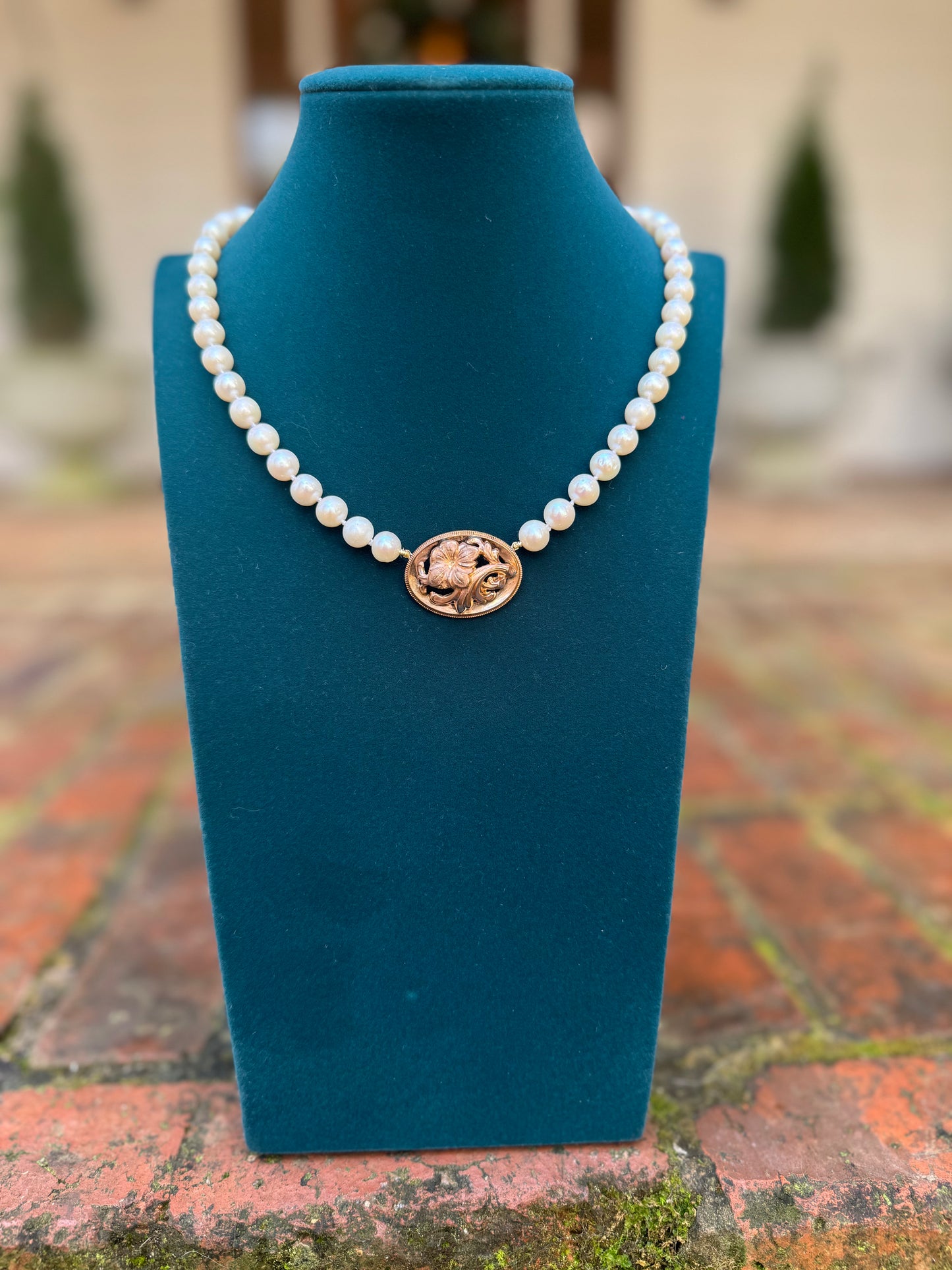 French Pendant Necklace