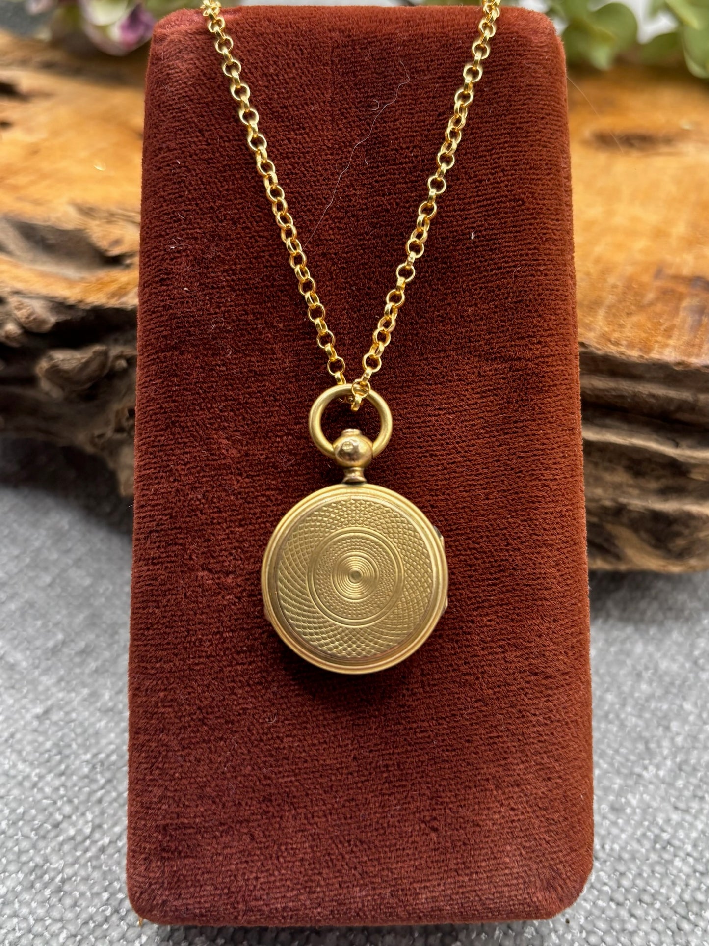 Vintage Victorian Locket pendant