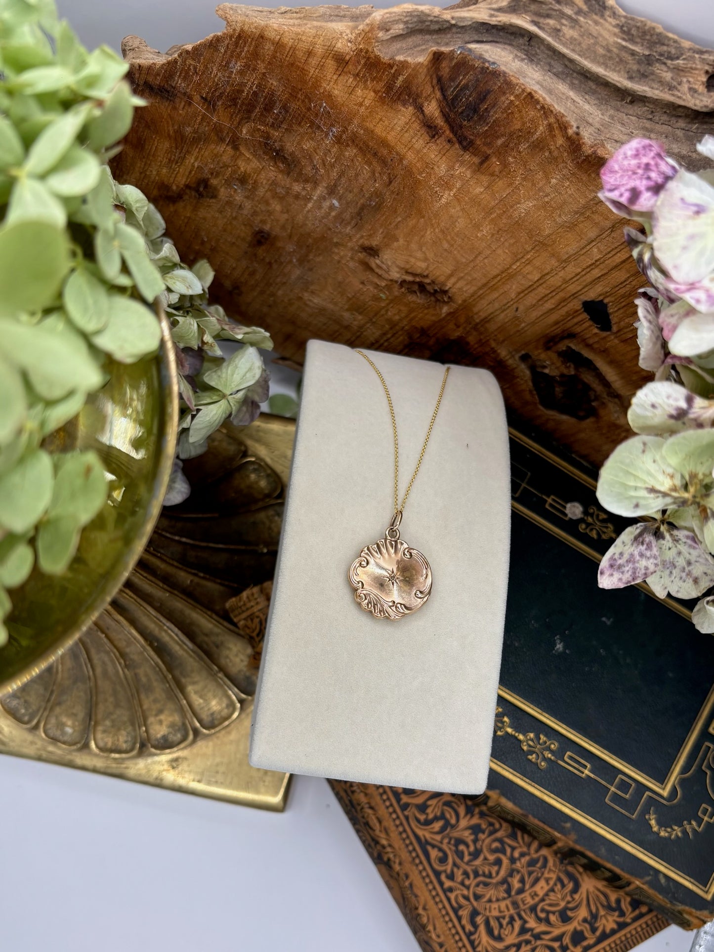 Victorian Locket Pendant Necklace