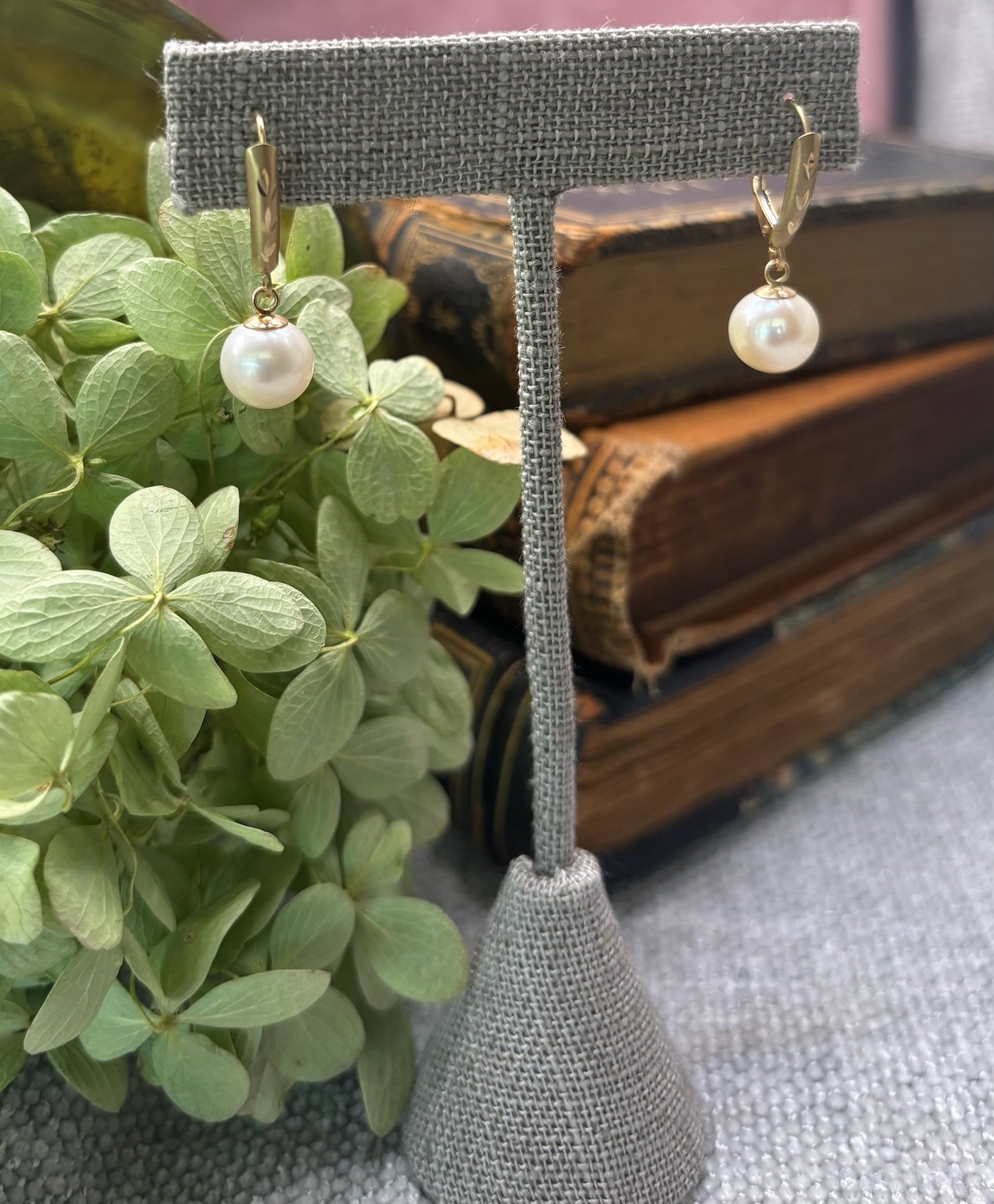 Pearl drop earrings