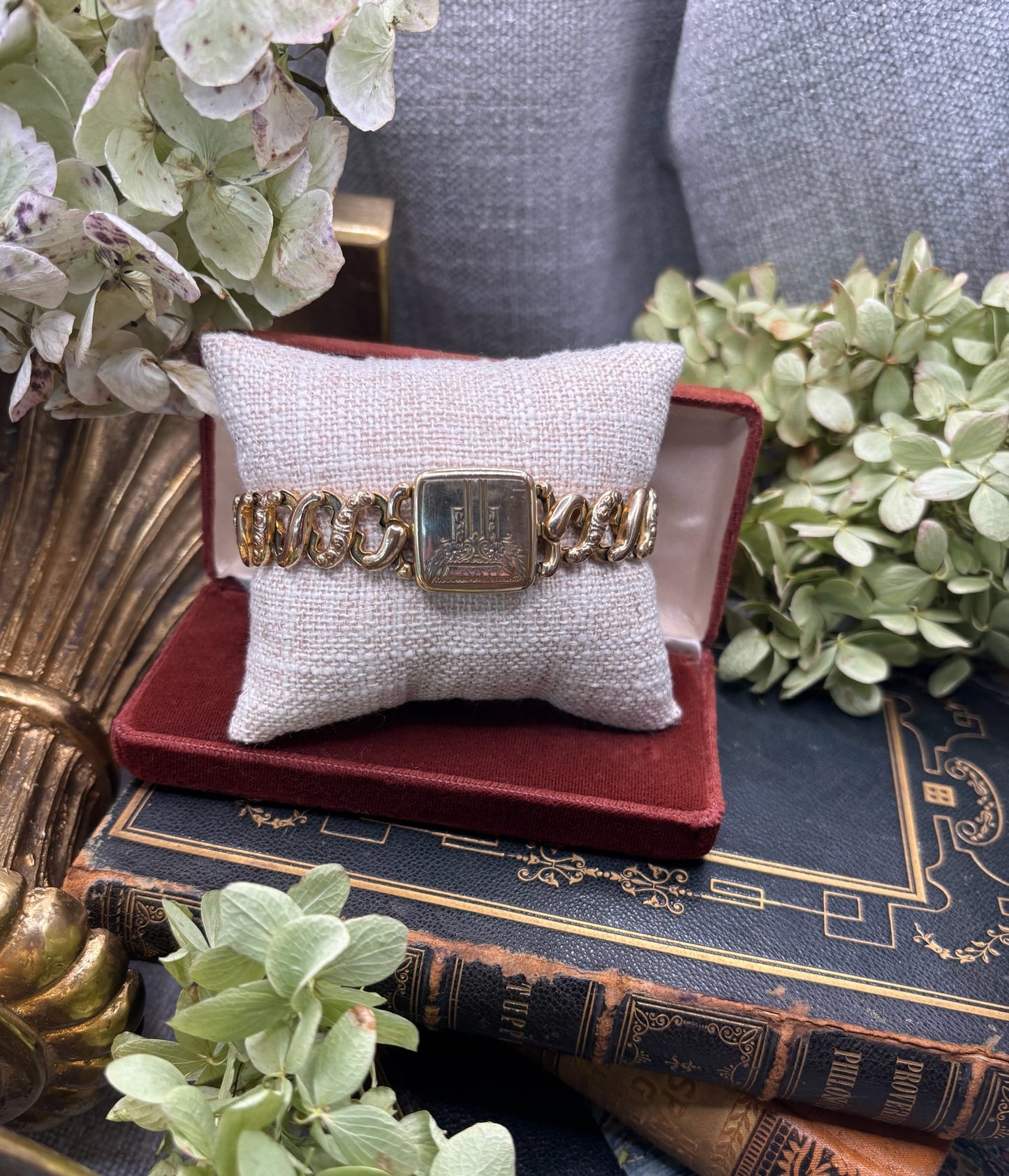 Vintage Expansion Sweetheart Bracelet
