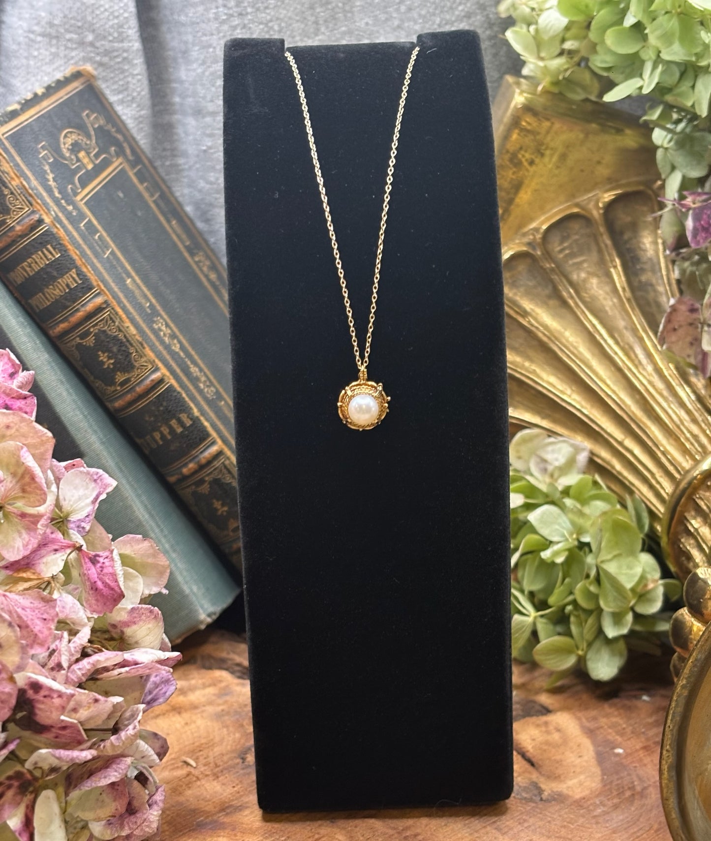 Pearl Pendant Necklace