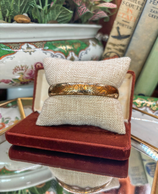 Victorian Gold Shell Floral Bangle Bracelet