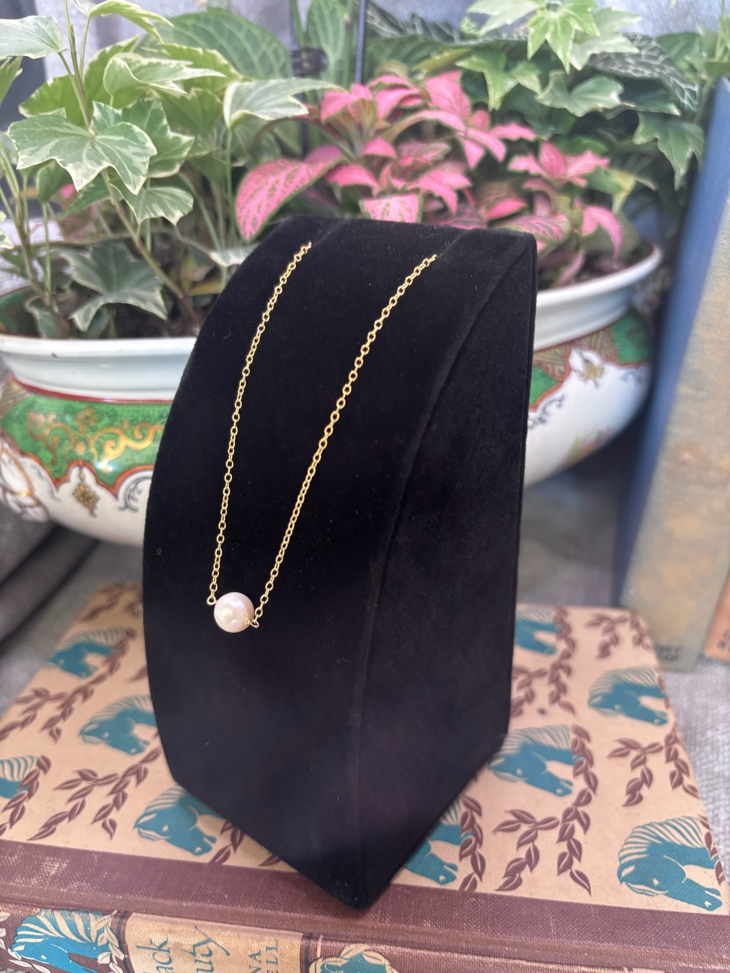 Floating Pearl Necklace