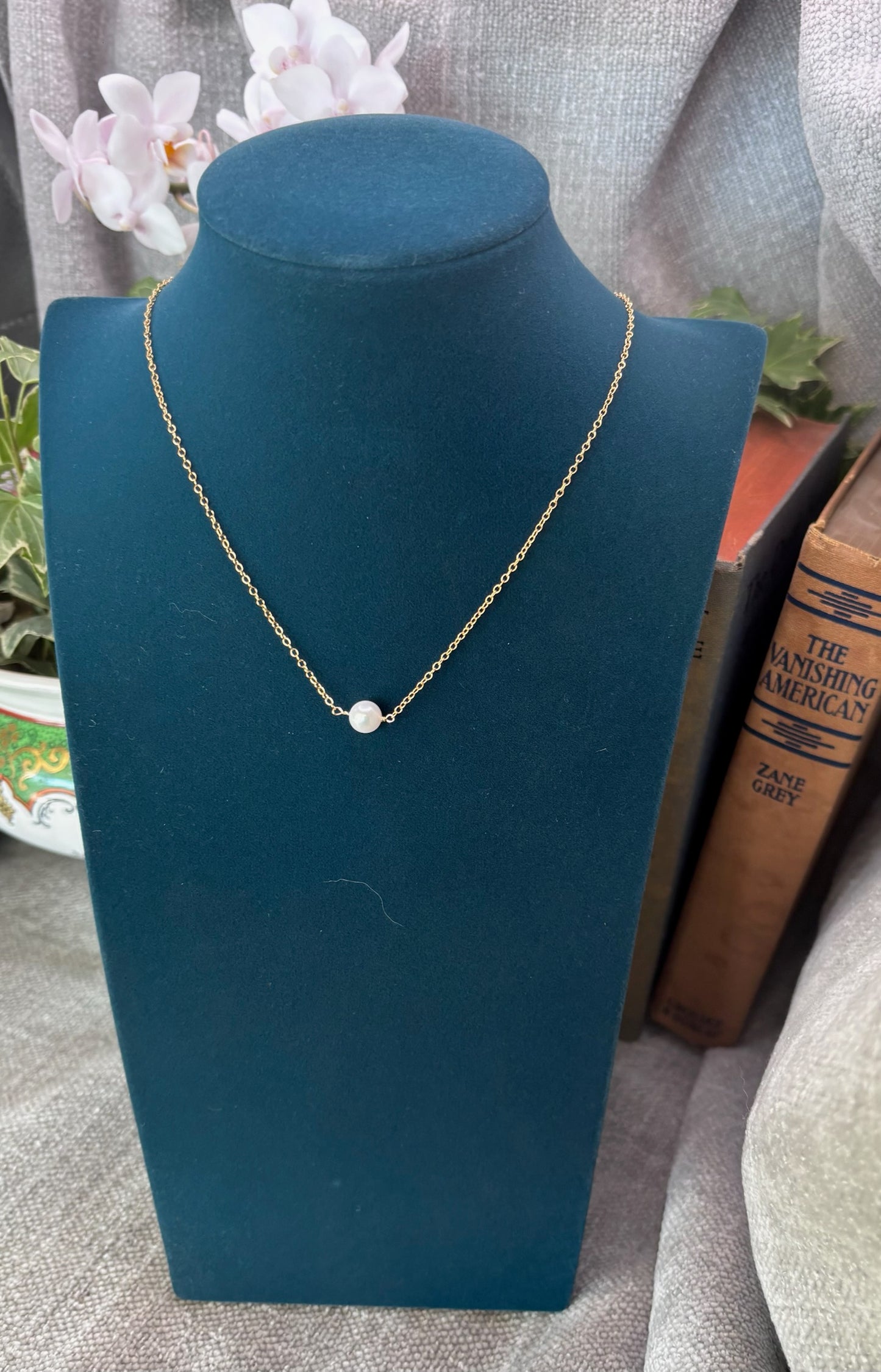 Floating Pearl Necklace
