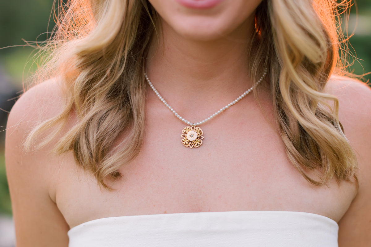 Victorian clover pendant necklace