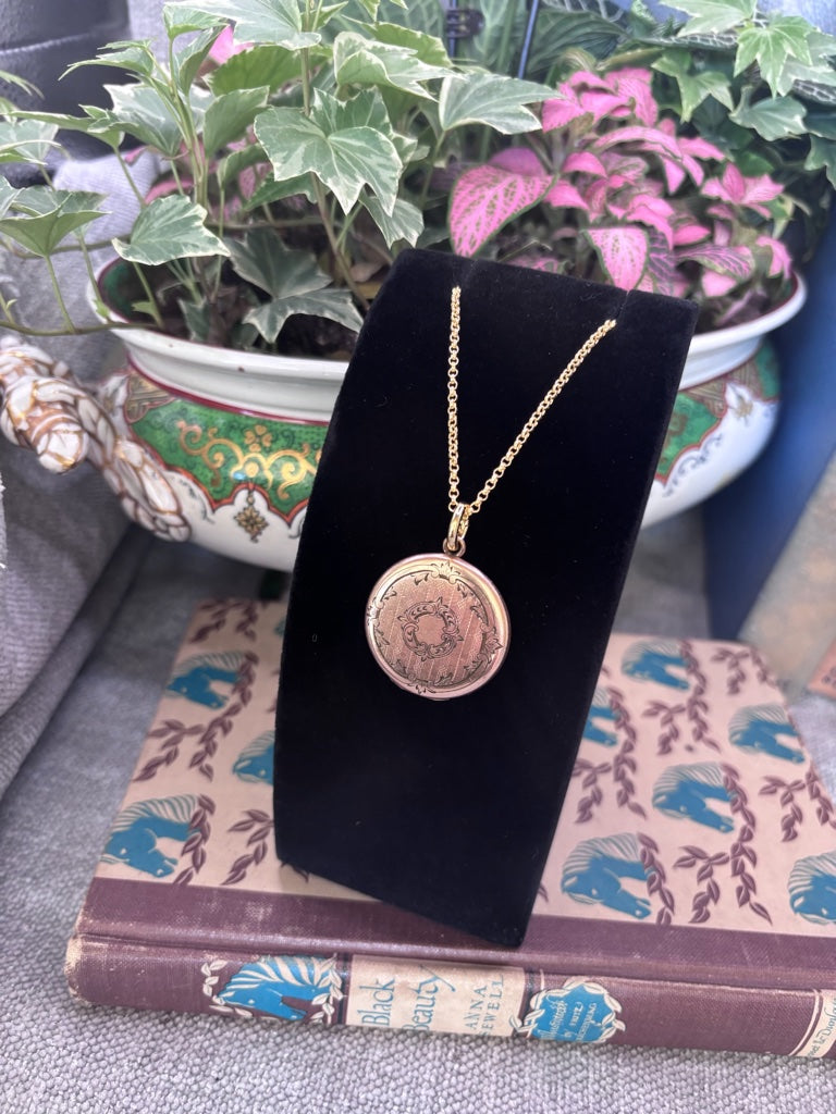 Vintage Victorian Locket pendant